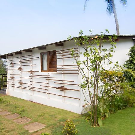 Casa Cubo By The Beach Bed & Breakfast Calangute Bagian luar foto