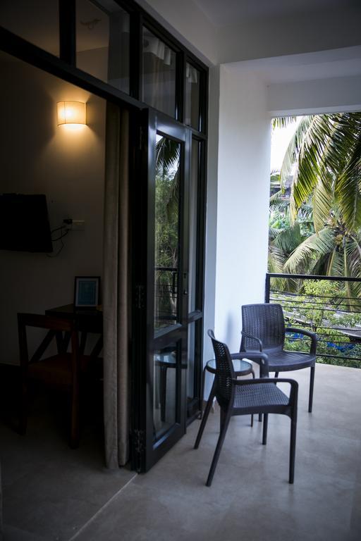 Casa Cubo By The Beach Bed & Breakfast Calangute Bagian luar foto