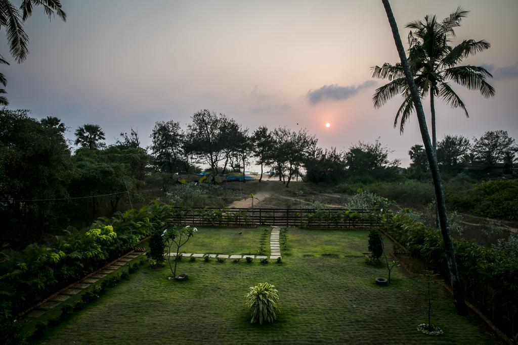 Casa Cubo By The Beach Bed & Breakfast Calangute Bagian luar foto