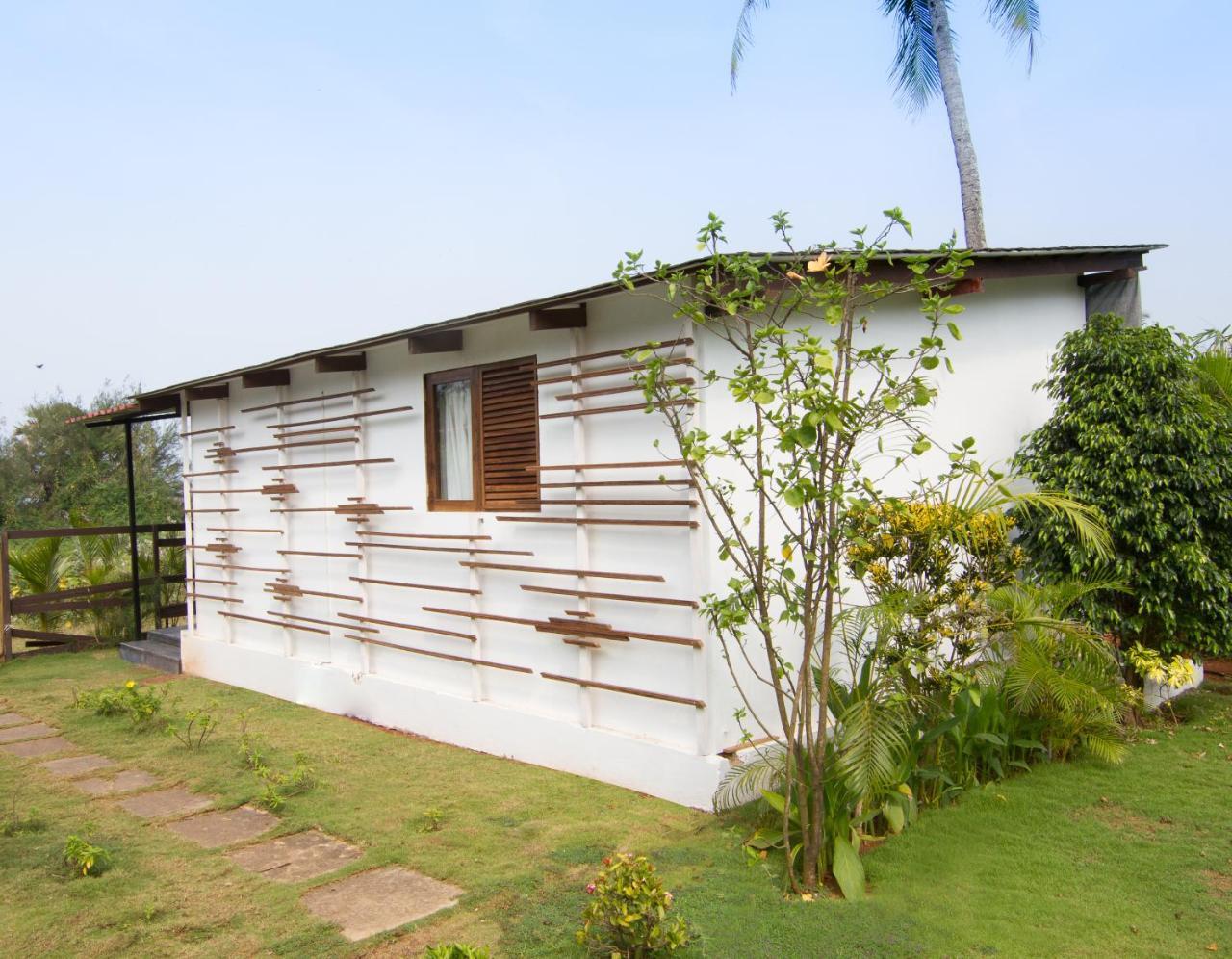 Casa Cubo By The Beach Bed & Breakfast Calangute Bagian luar foto